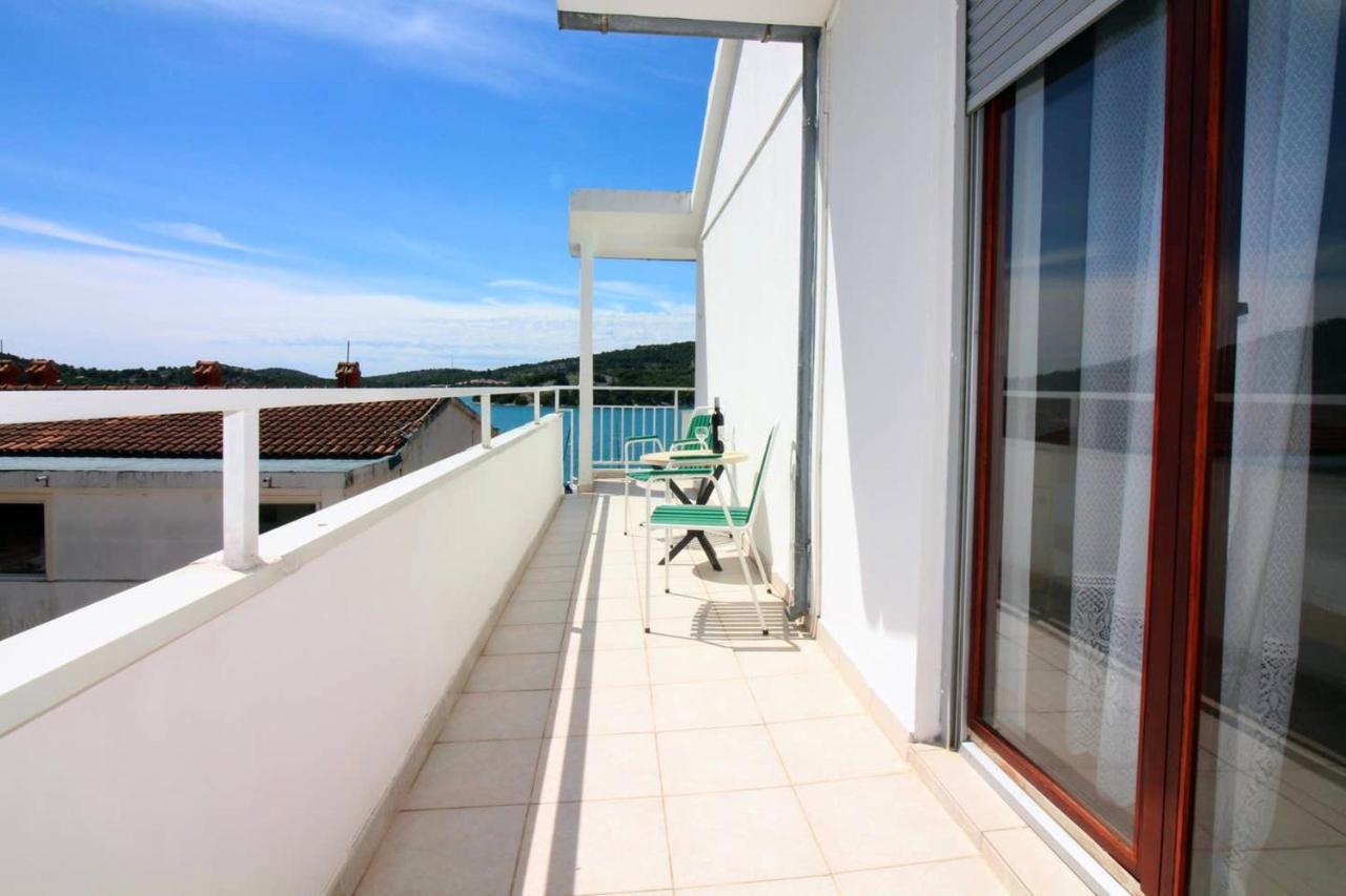 Charming Apartment In Tisno With 2 Bedrooms And Air Conditioning المظهر الخارجي الصورة