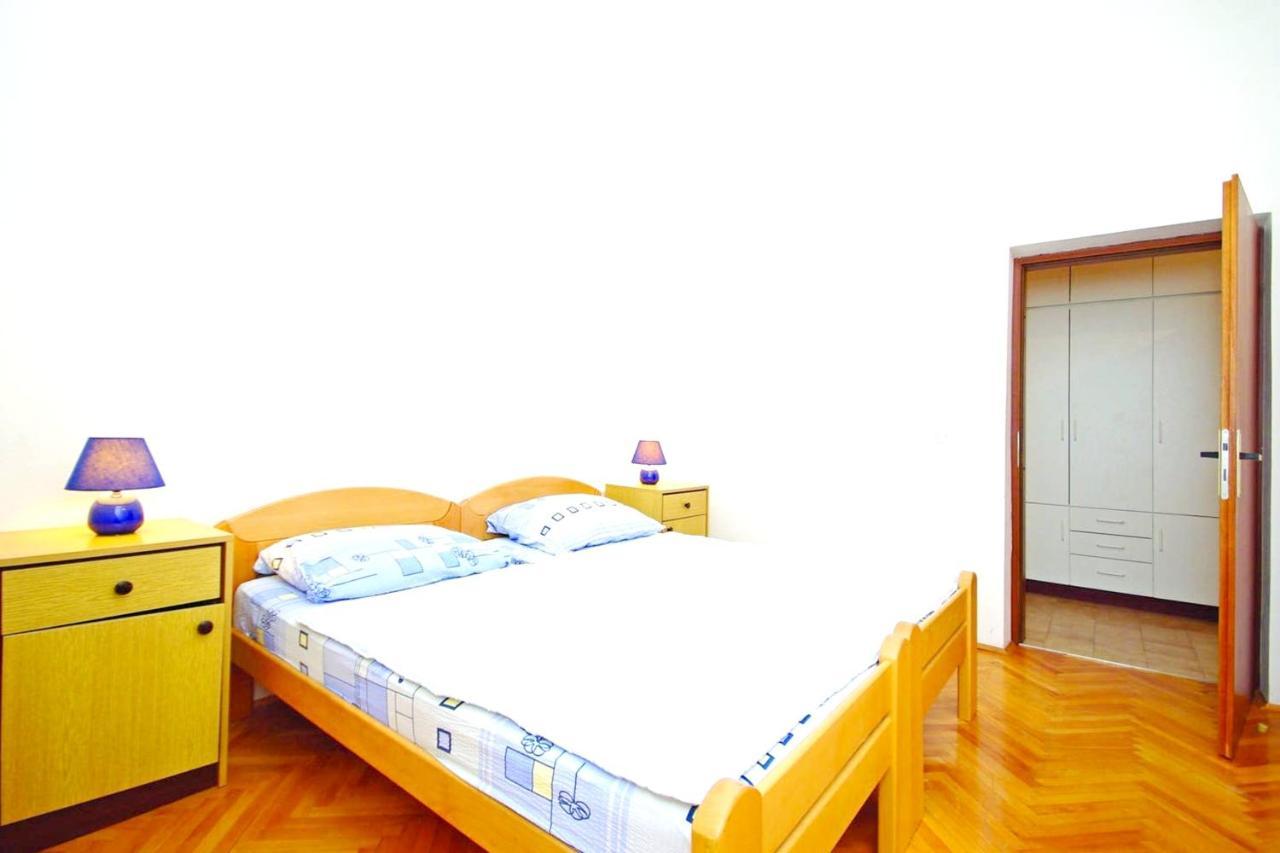 Charming Apartment In Tisno With 2 Bedrooms And Air Conditioning المظهر الخارجي الصورة